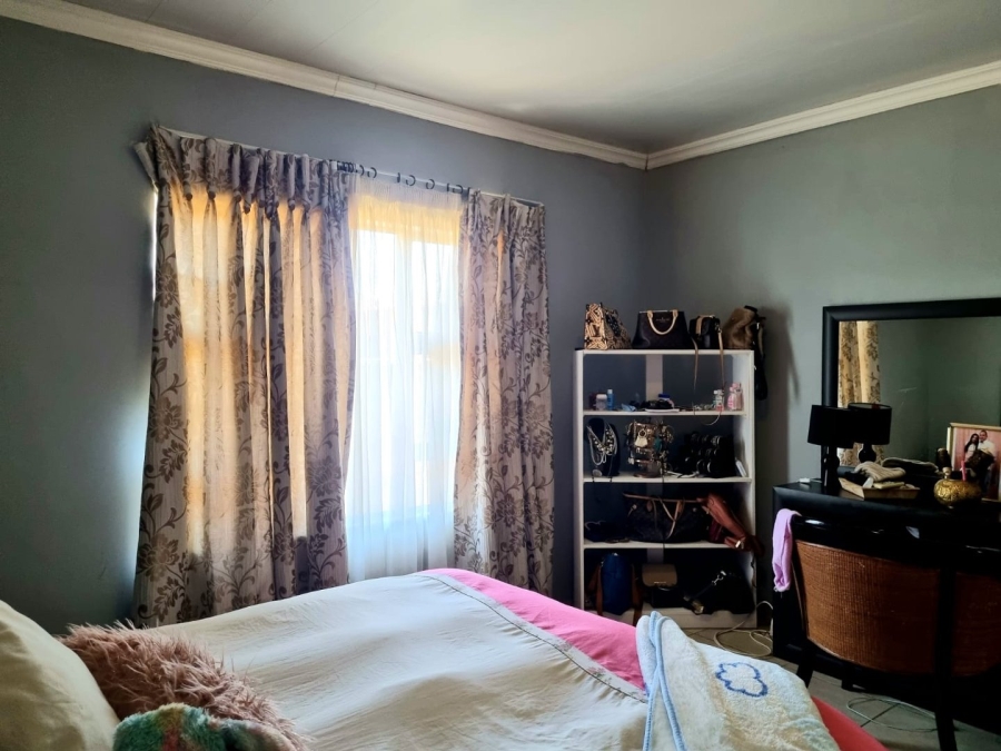 3 Bedroom Property for Sale in Square Hill Park Northern Cape